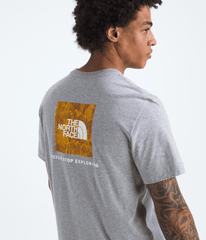 Men’s Evolution Regenerative Ink Box NSE Short-Sleeve Tee—Graphic TNF Pale Grey Heather/Summit Gold Regenerative Ink Print