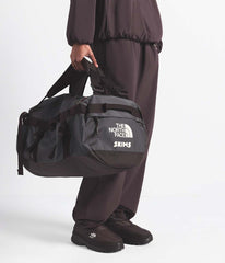 The North Face X SKIMS Base Camp Duffel - Small Sk Phoenix