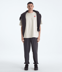 Men’s TNF™ Red Box Short-Sleeve Tee White Dune
