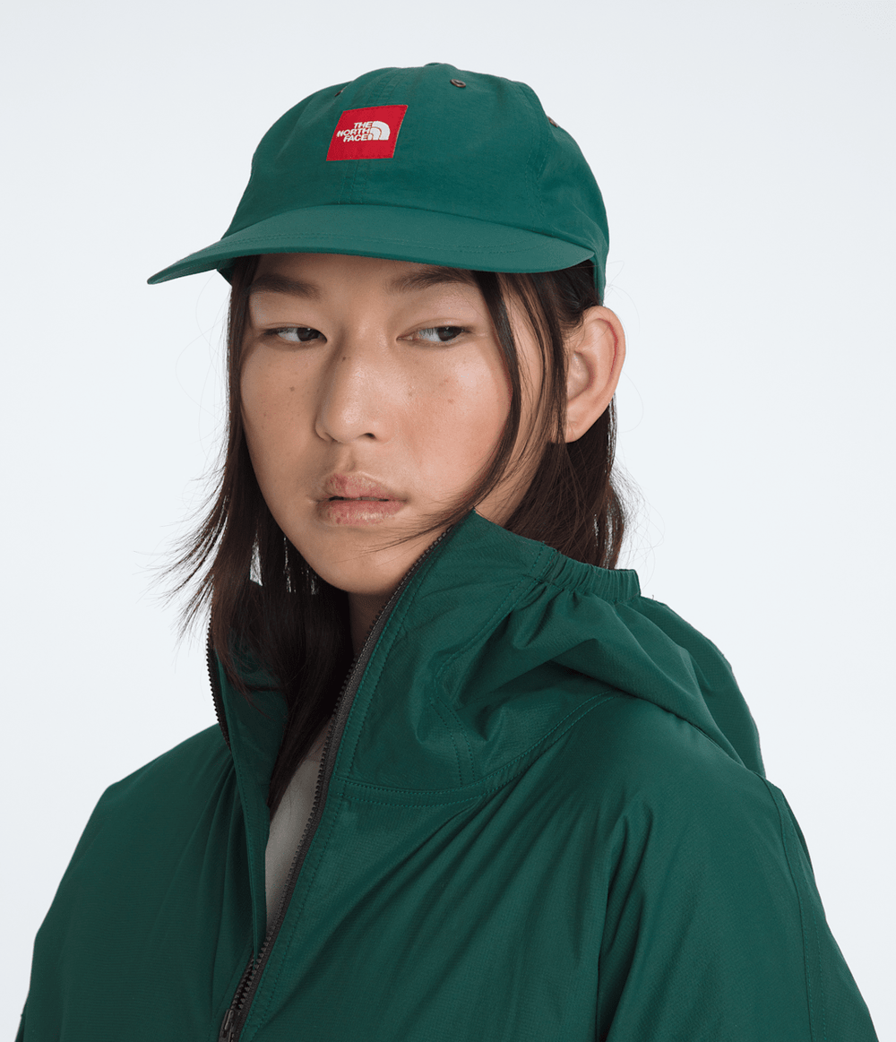 Men’s TNF™ Red Box Packable Hooded Wind Jacket Hunter Green