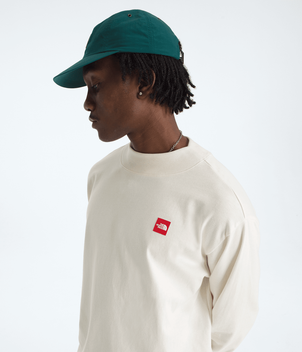 Men’s TNF™ Red Box Long-Sleeve Tee White Dune