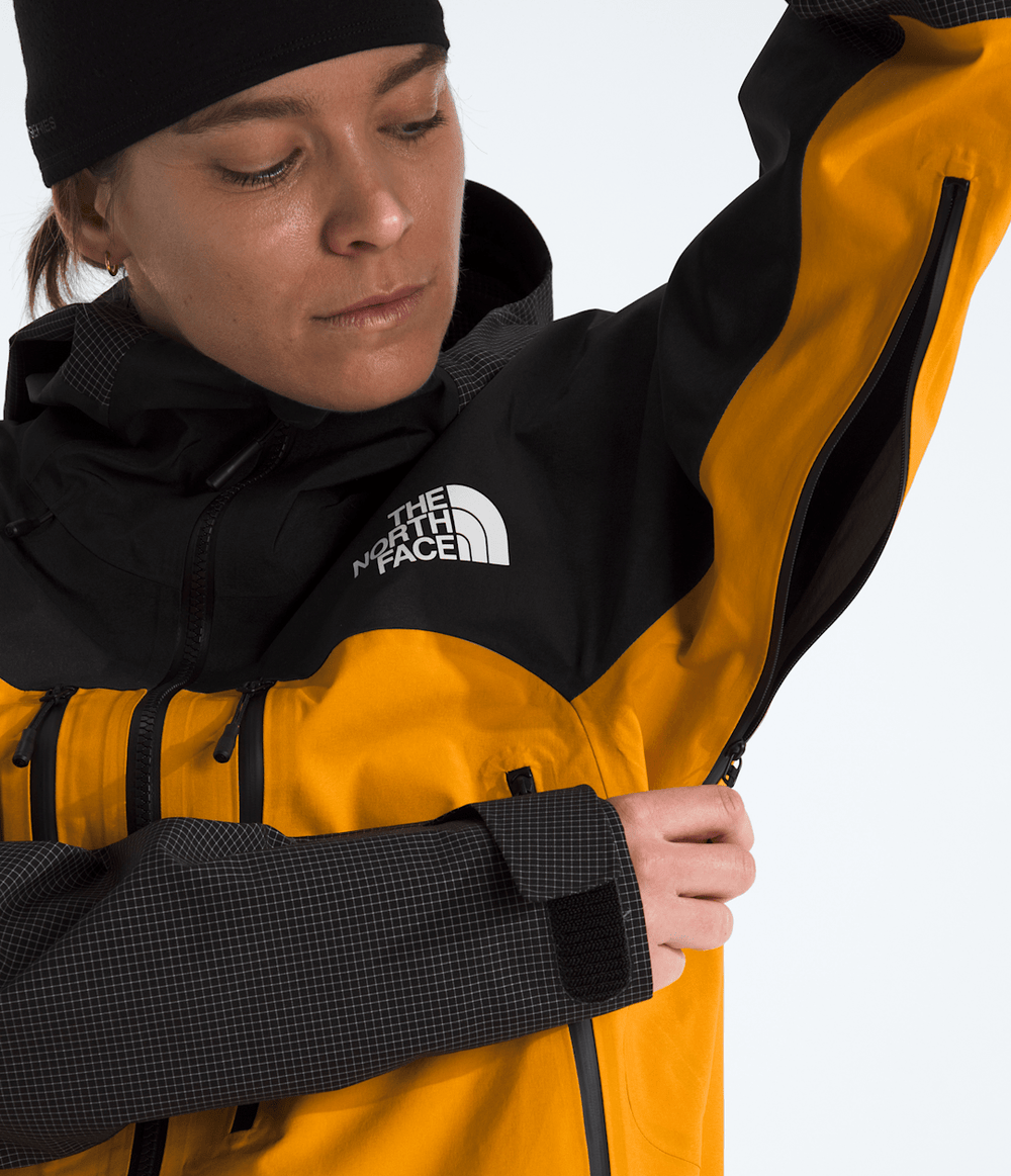 Women’s Summit Series Mountain GORE-TEX® Pro Jacket Summit Gold/TNF Black