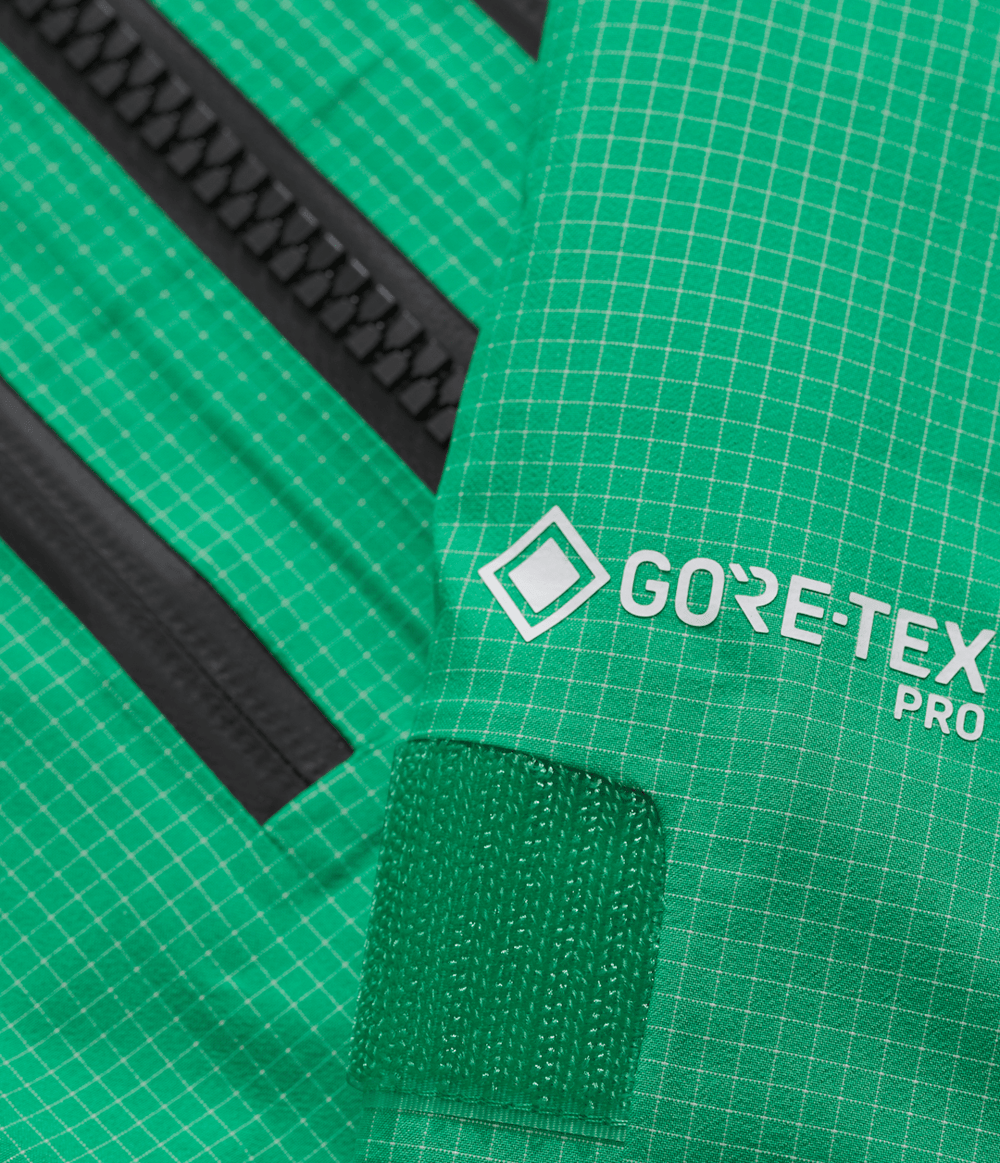 Women’s Summit Series Tsirku GORE-TEX® Pro Jacket Nebula Green