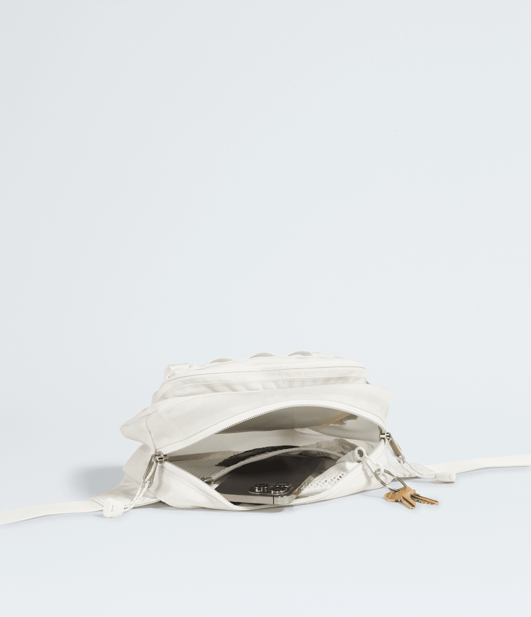 Base Camp Lumbar White Dune/TNF White