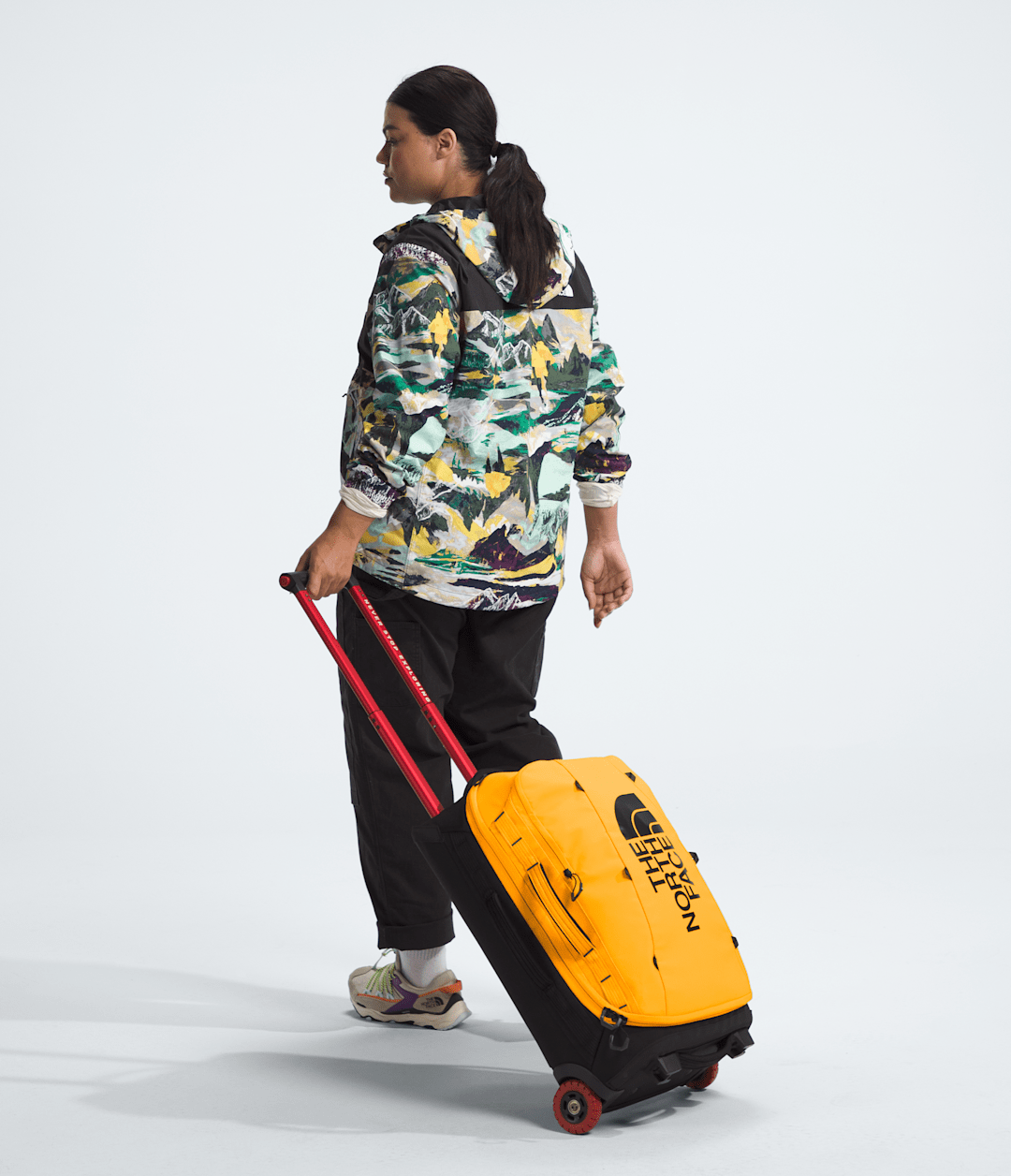 Base Camp Rolling Thunder—22 Summit Gold/TNF Black