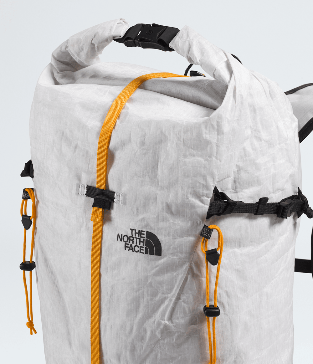 Summit Series Advanced Mountain Kit 25L Pack TNF White/Summit Gold
