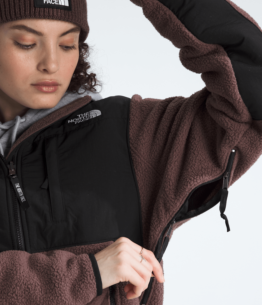 Women’s Retro Denali Jacket Tawny Quartz/TNF Black