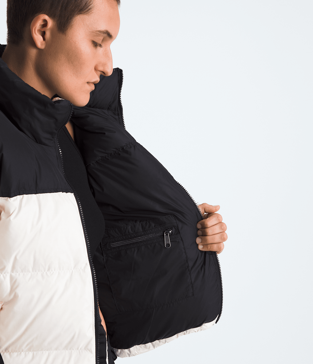 Women’s 1996 Retro Nuptse Jacket White Dune/TNF Black/Recycled Down