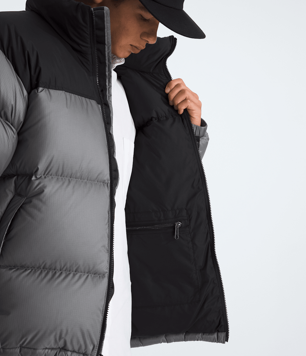 Men’s 1996 Retro Nuptse Jacket Smoked Pearl/TNF Black