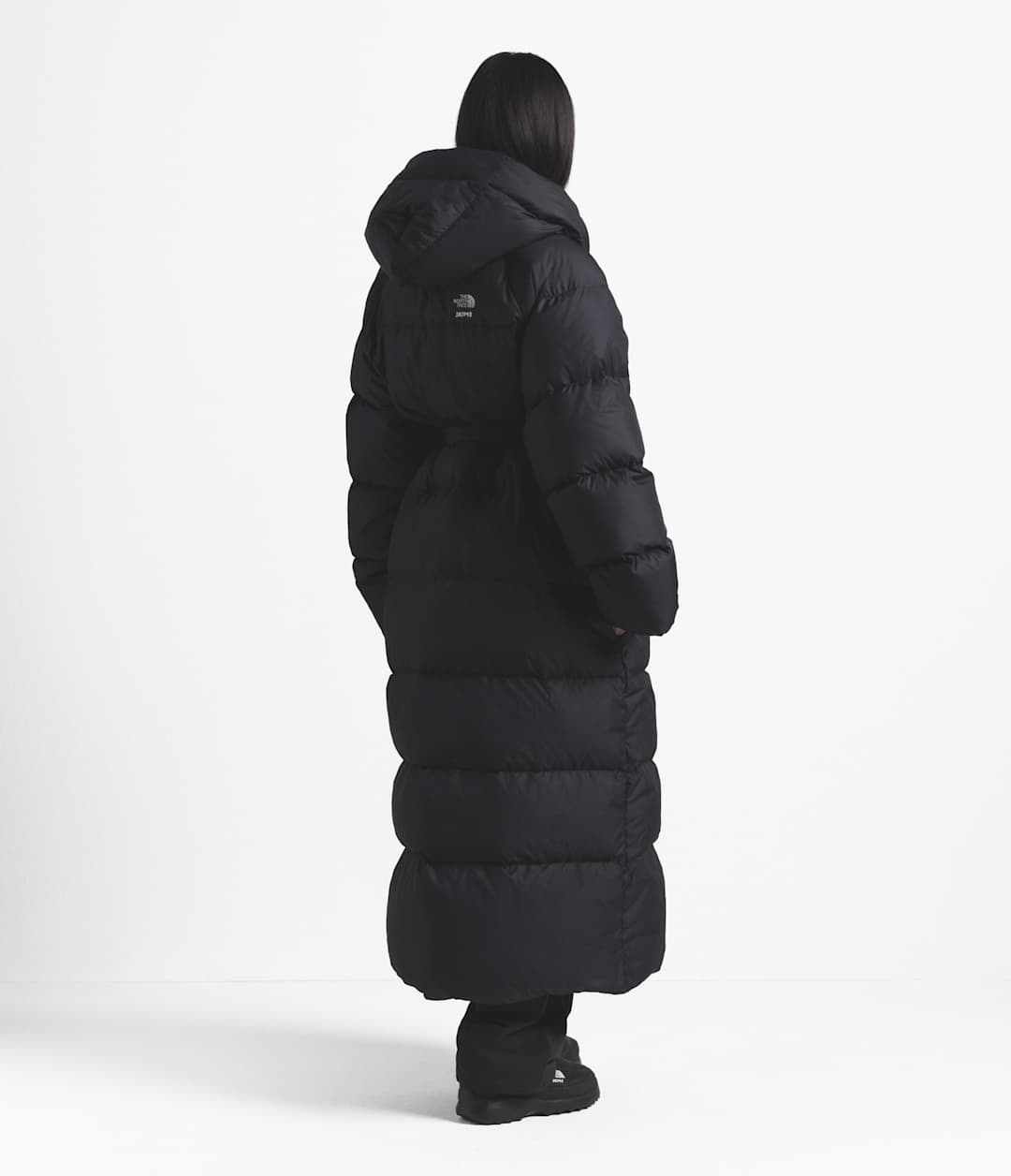 The North Face X SKIMS Women's Nuptse Wrap Parka Sk Onyx
