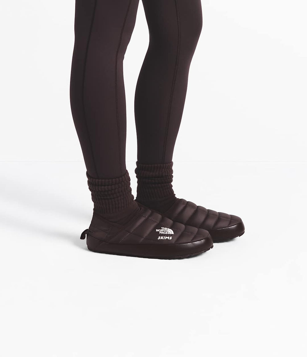 The North Face X SKIMS Thermoball Traction Mule V Sk Phoenix/Sk Phoenix
