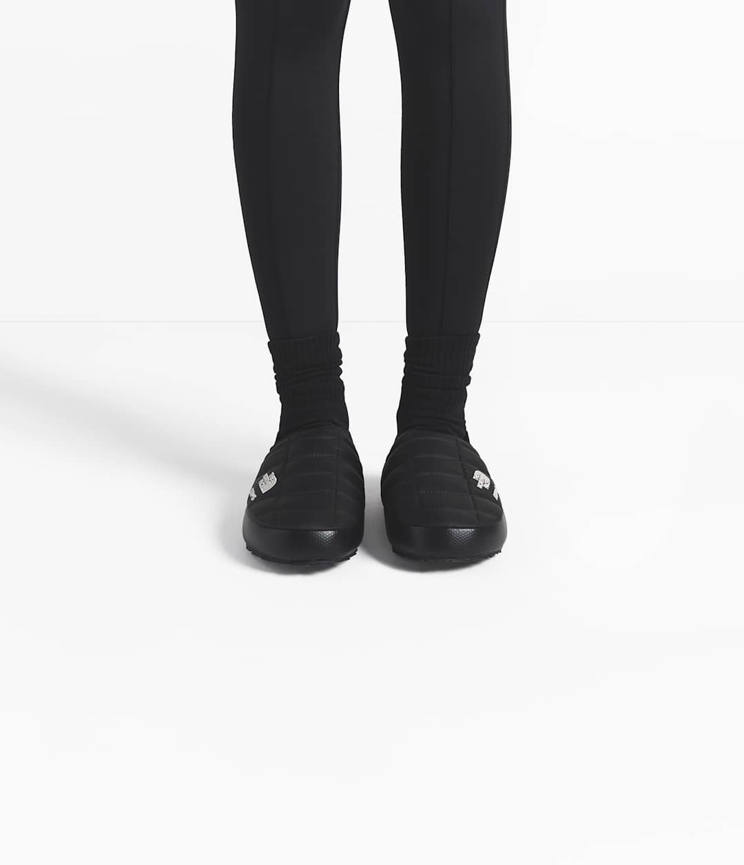 The North Face X SKIMS Thermoball Traction Mule V Sk Onyx