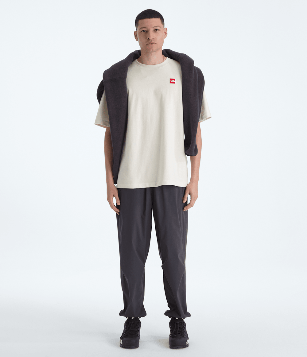 Men’s TNF™ Red Box Short-Sleeve Tee White Dune
