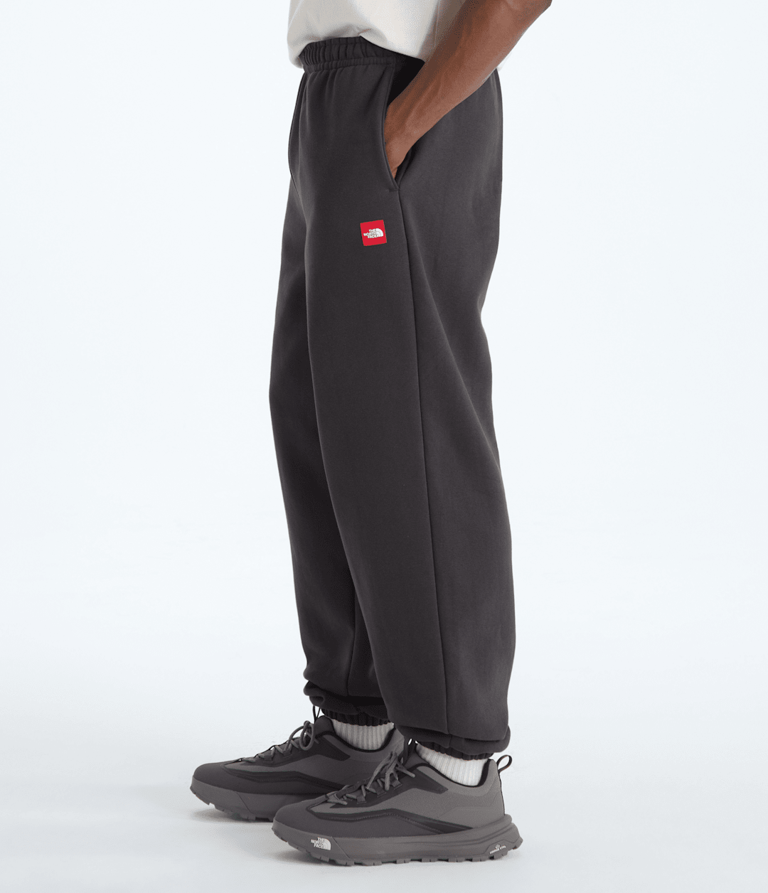Men’s TNF™ Red Box Sweatpants Obsidian