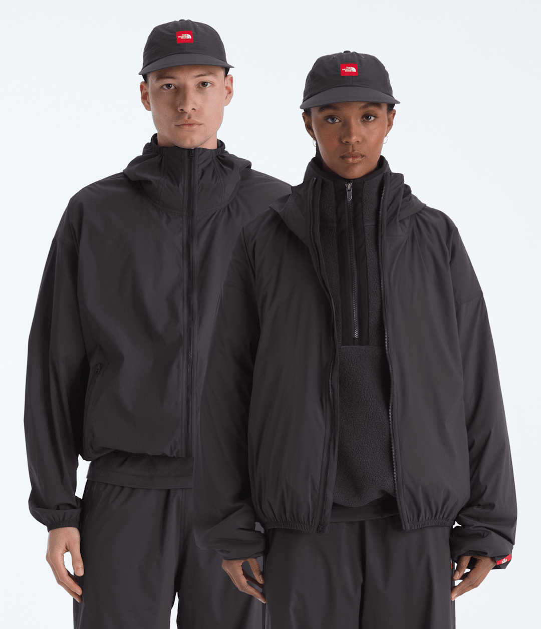Men’s TNF™ Red Box Packable Hooded Wind Jacket Obsidian