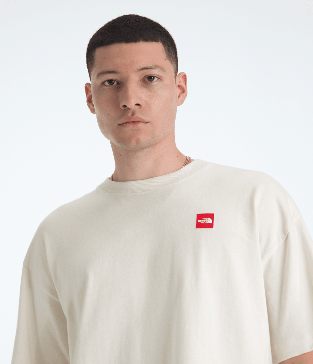 Men’s TNF™ Red Box Short-Sleeve Tee White Dune