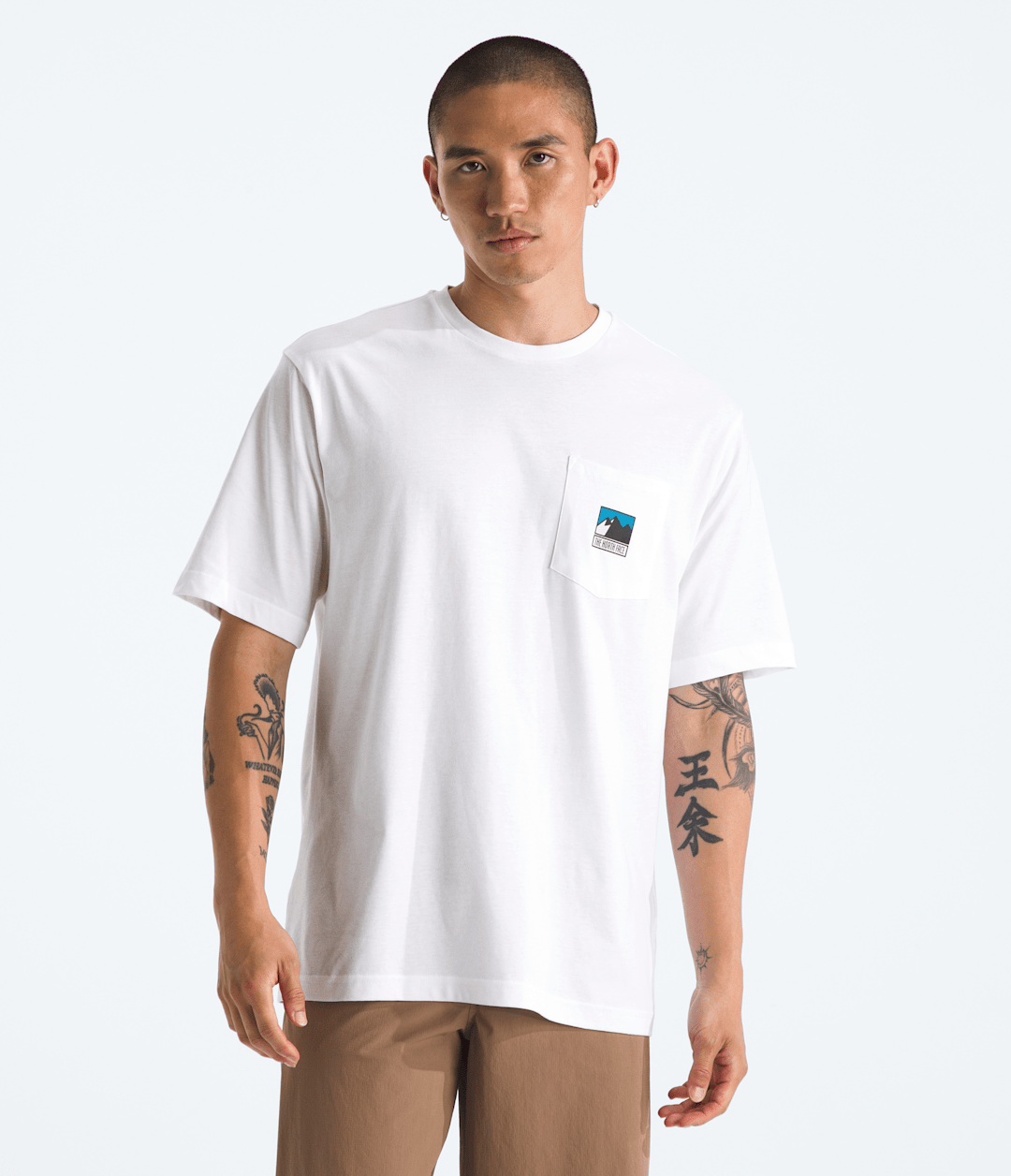 Men's Mountain Logo Relaxed Pocket Tee TNF White