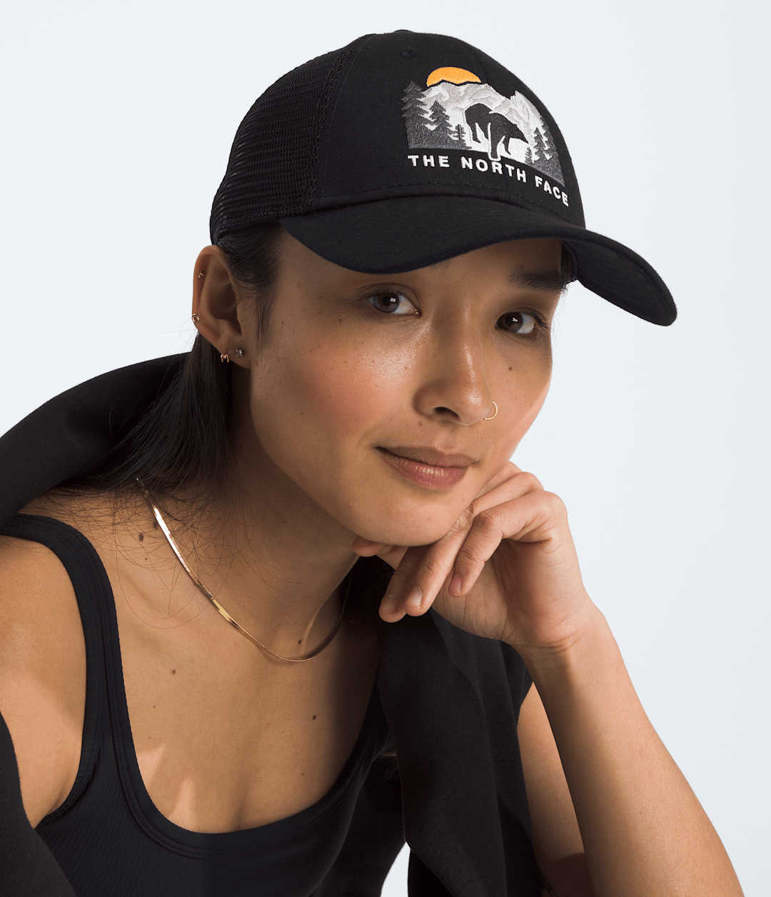 Embroidered Mudder Trucker Hat TNF Black/TNF Black/Bear Graphic