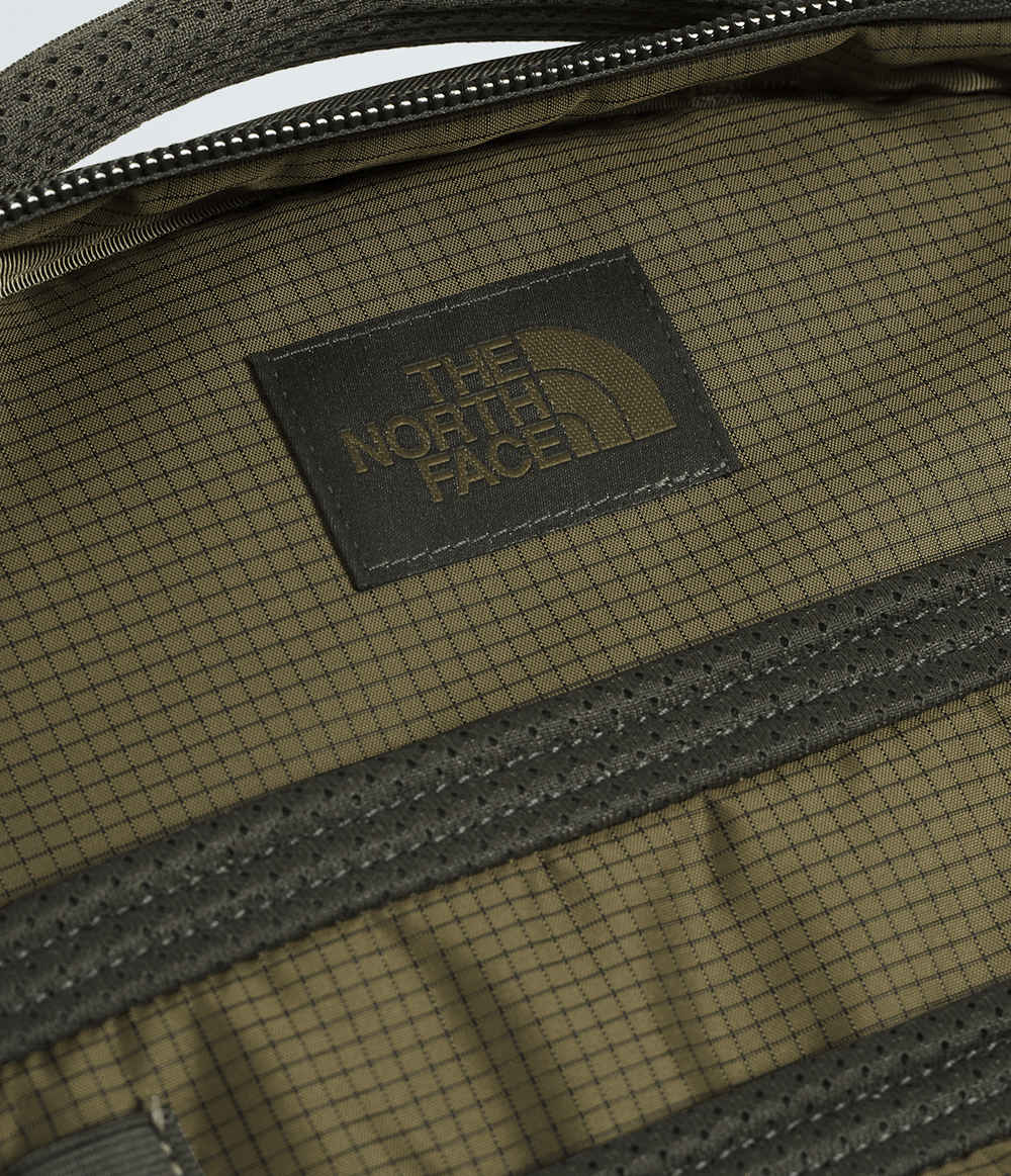 Base Camp Voyager Pro Travel Pack New Taupe Green/TNF Black